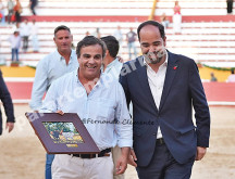 SANTARÉM - MARCOS BASTINHAS GALVANIZA O PÚBLICO. EXTRAORDINÁRIO E BRAVO TOIRO DE OLIVEIRAS IRMÃOS
